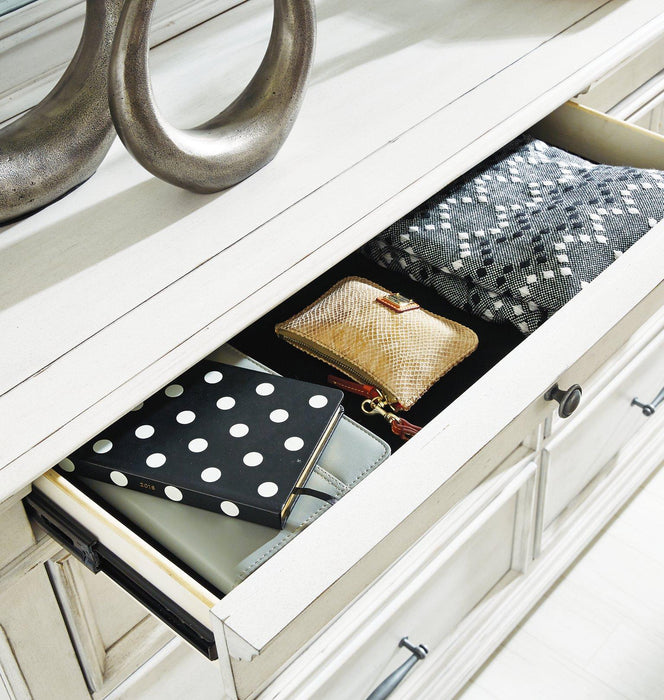 Kanwyn Dresser and Mirror - De Avenue Furniture