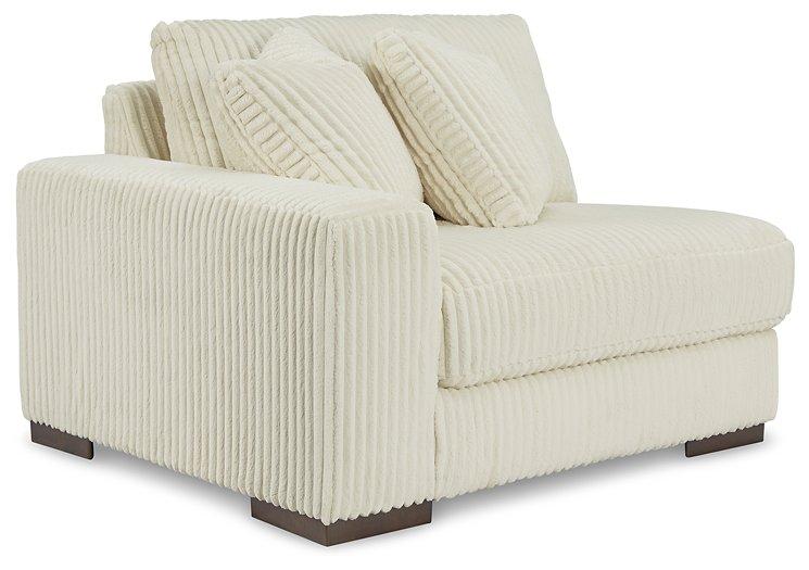 Lindyn Sectional - De Avenue Furniture