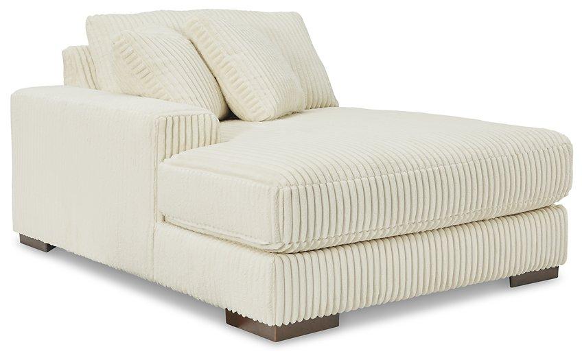 Lindyn Sectional with Chaise - De Avenue Furniture