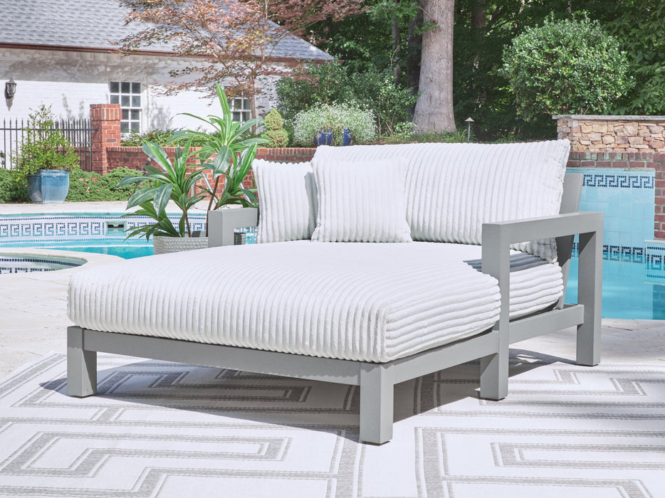 Hurley Park Outdoor Chaise Lounge with Cushion - De Avenue Furniture