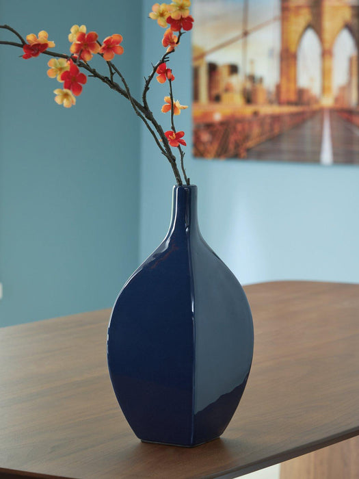 Abtinson Vase - De Avenue Furniture