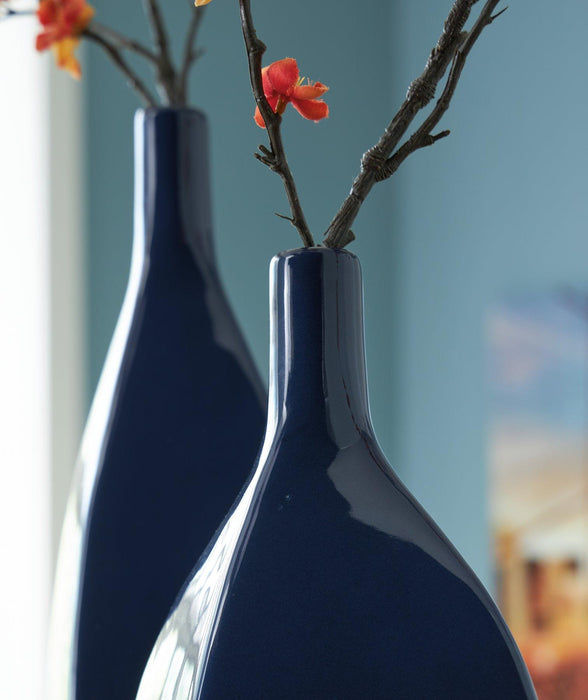 Abtinson Vase - De Avenue Furniture