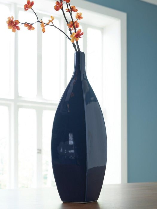 Abtinson Vase - De Avenue Furniture
