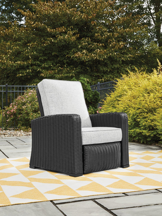Beachcroft Outdoor Recliner - De Avenue Furniture
