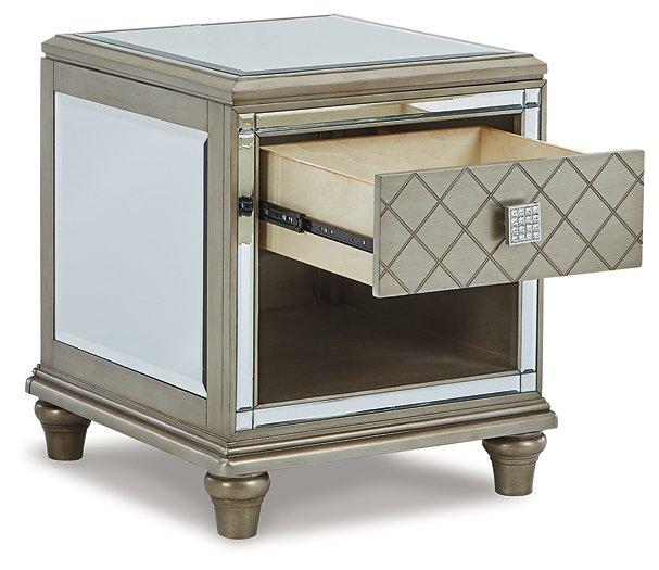 Chevanna End Table - De Avenue Furniture