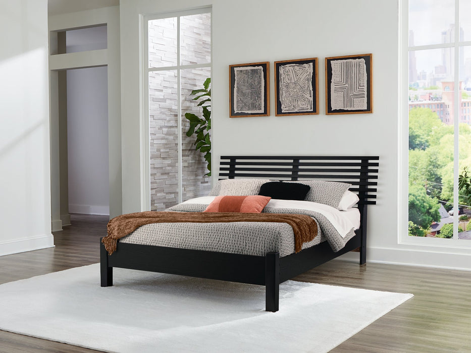 Danziar Slat Bed - De Avenue Furniture