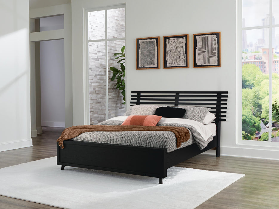 Danziar Queen Slat Bed - De Avenue Furniture