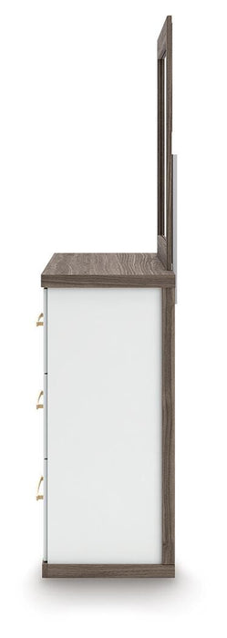 Kendanport Dresser and Mirror - De Avenue Furniture