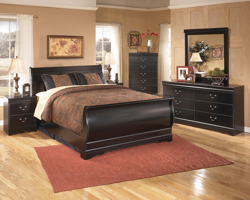 Huey Vineyard Bed - De Avenue Furniture