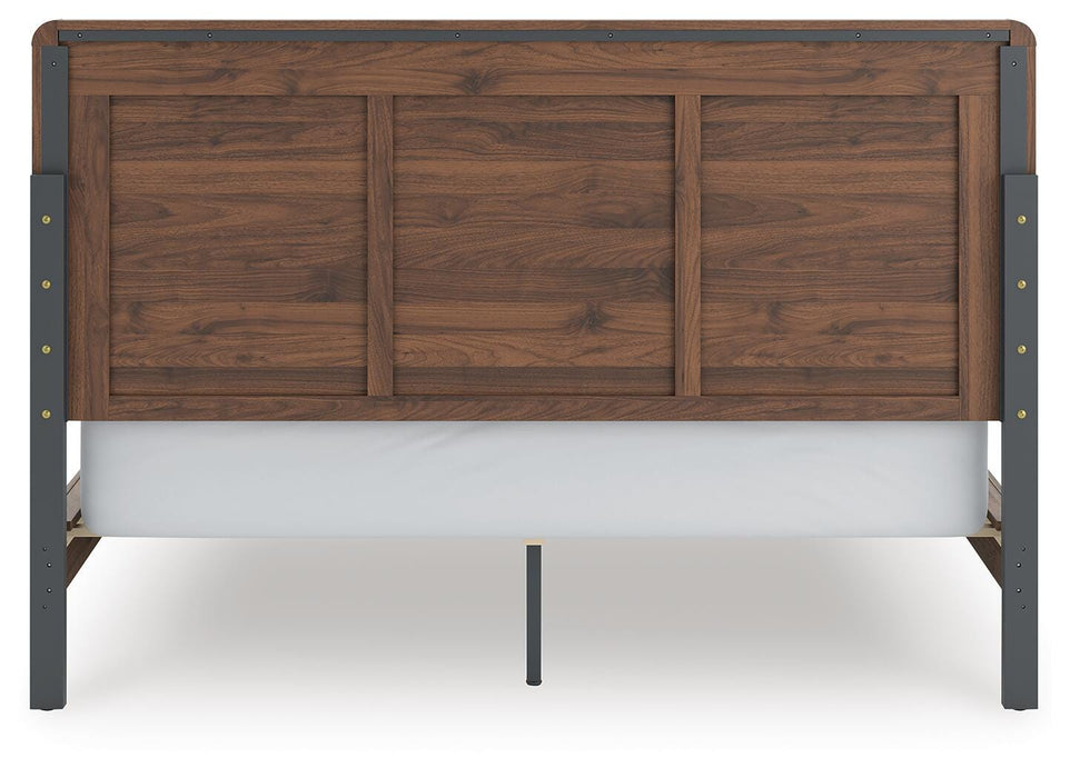 Fortlorn Bed - De Avenue Furniture