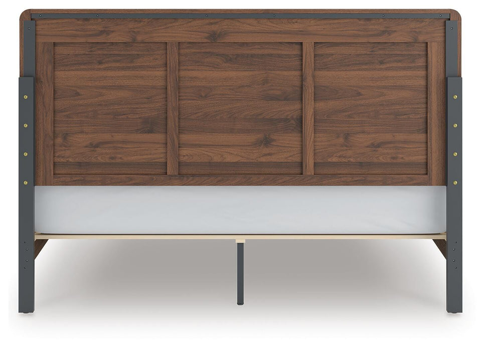 Fortlorn Bed - De Avenue Furniture