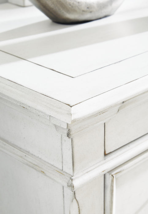 Kanwyn Dresser and Mirror - De Avenue Furniture