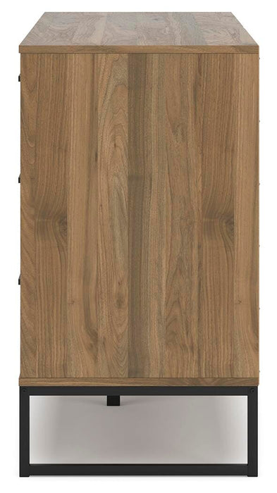Deanlow Bedroom Package - De Avenue Furniture