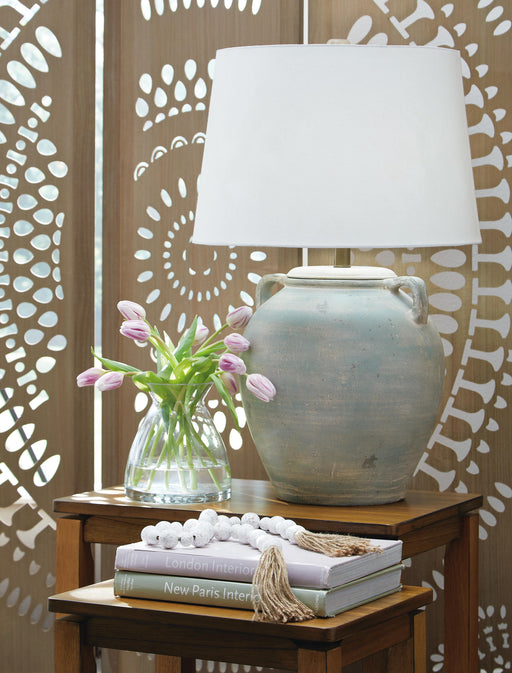 Shawburg Lamp Set - De Avenue Furniture