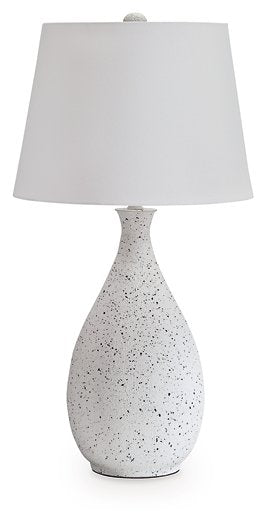 Wyattford Table Lamp - De Avenue Furniture