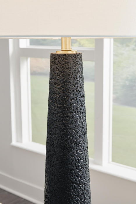 Hallburg Floor Lamp - De Avenue Furniture