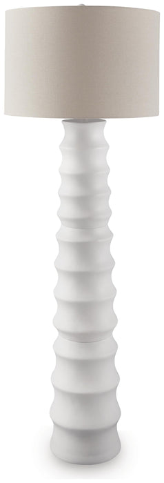Veraleigh Floor Lamp - De Avenue Furniture