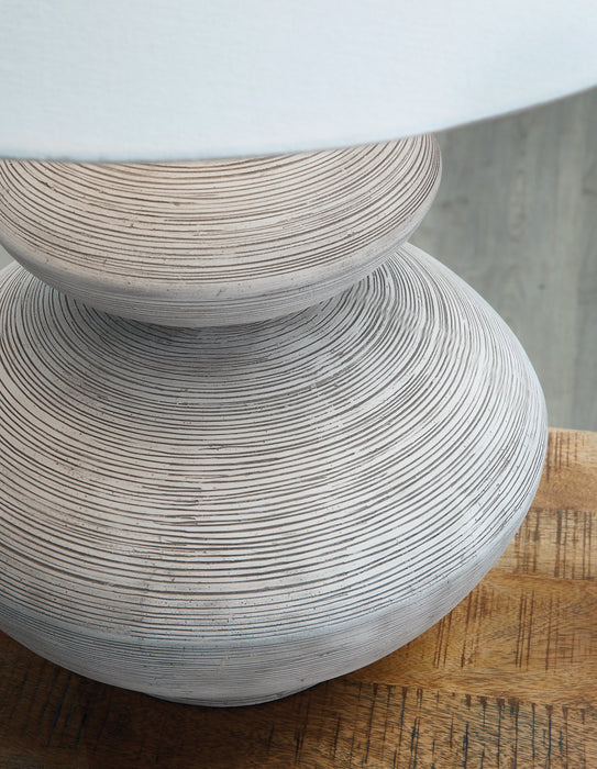 Brickdon Table Lamp - De Avenue Furniture