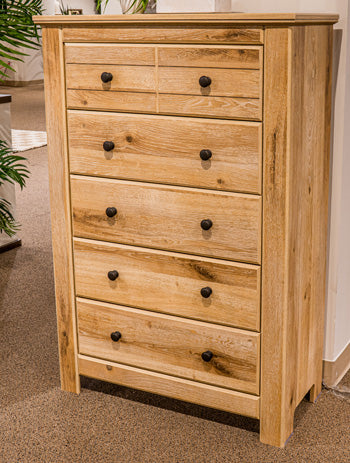 Makidern Chest of Drawers - De Avenue Furniture