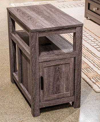 Fendenmore Chairside End Table - De Avenue Furniture
