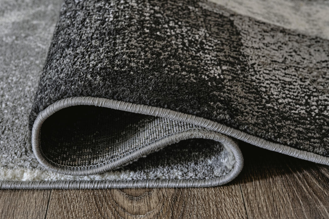 Brycebourne 5'3" x 7'7" Rug - De Avenue Furniture