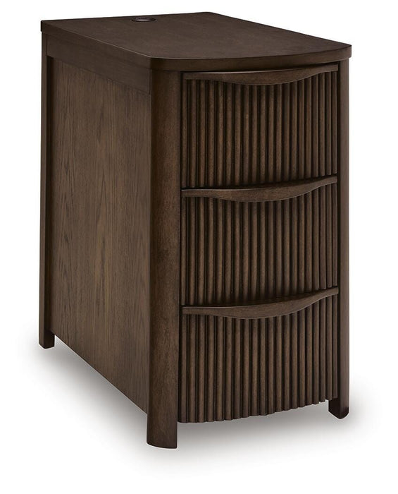 Camdill Chairside End Table - De Avenue Furniture