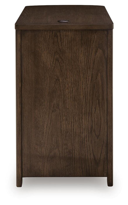 Camdill Chairside End Table - De Avenue Furniture