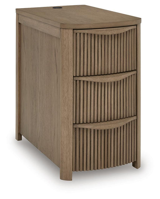 Camdill Chairside End Table - De Avenue Furniture