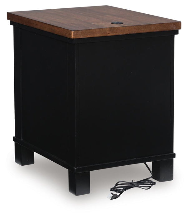 Wildenauer Chairside End Table - De Avenue Furniture