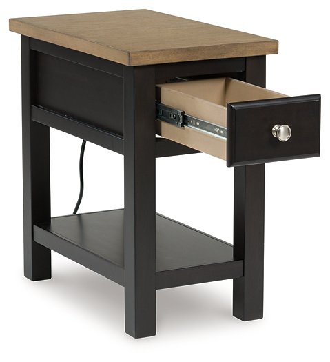 Drazmine Chairside End Table - De Avenue Furniture