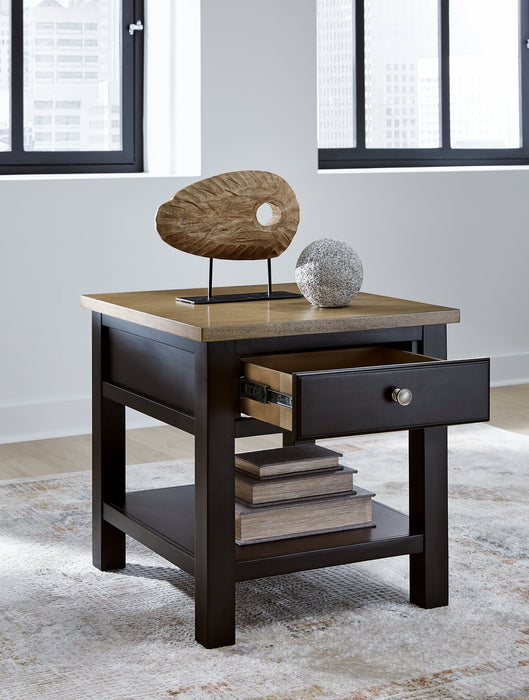 Drazmine End Table - De Avenue Furniture