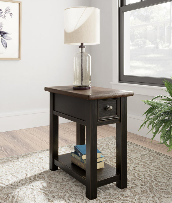 Tyler Creek End Table Set - De Avenue Furniture