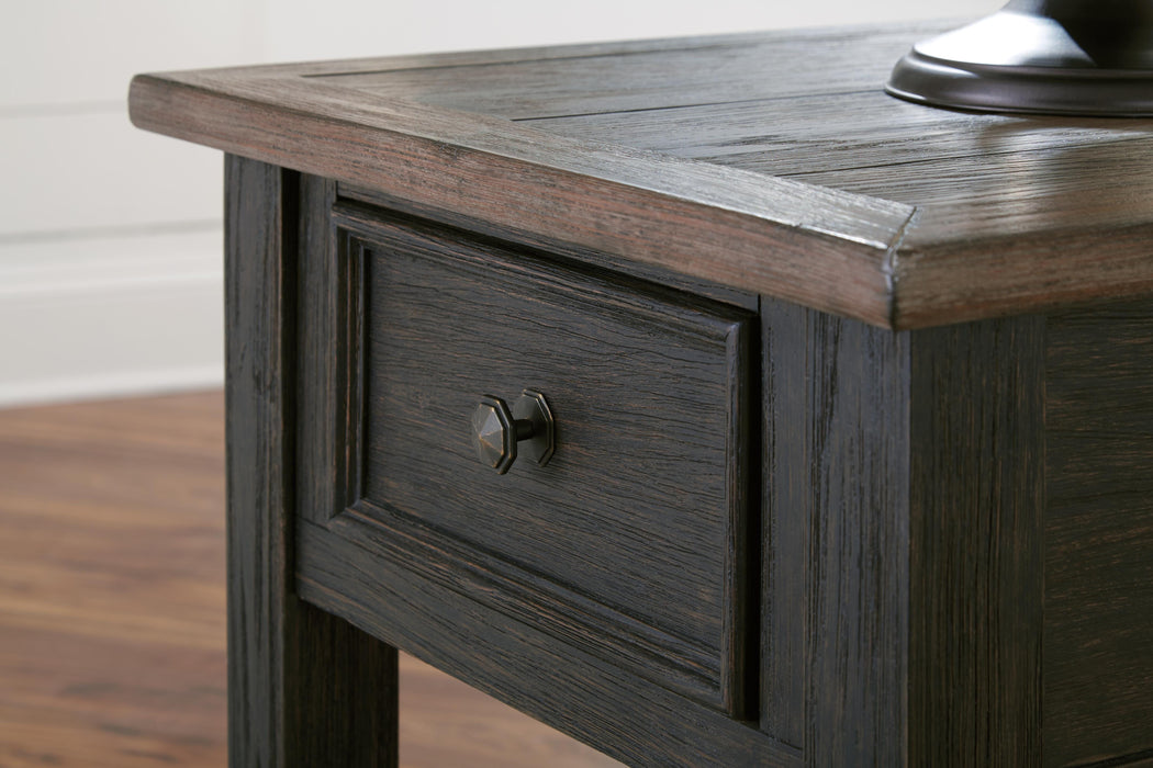 Tyler Creek Table Set - De Avenue Furniture