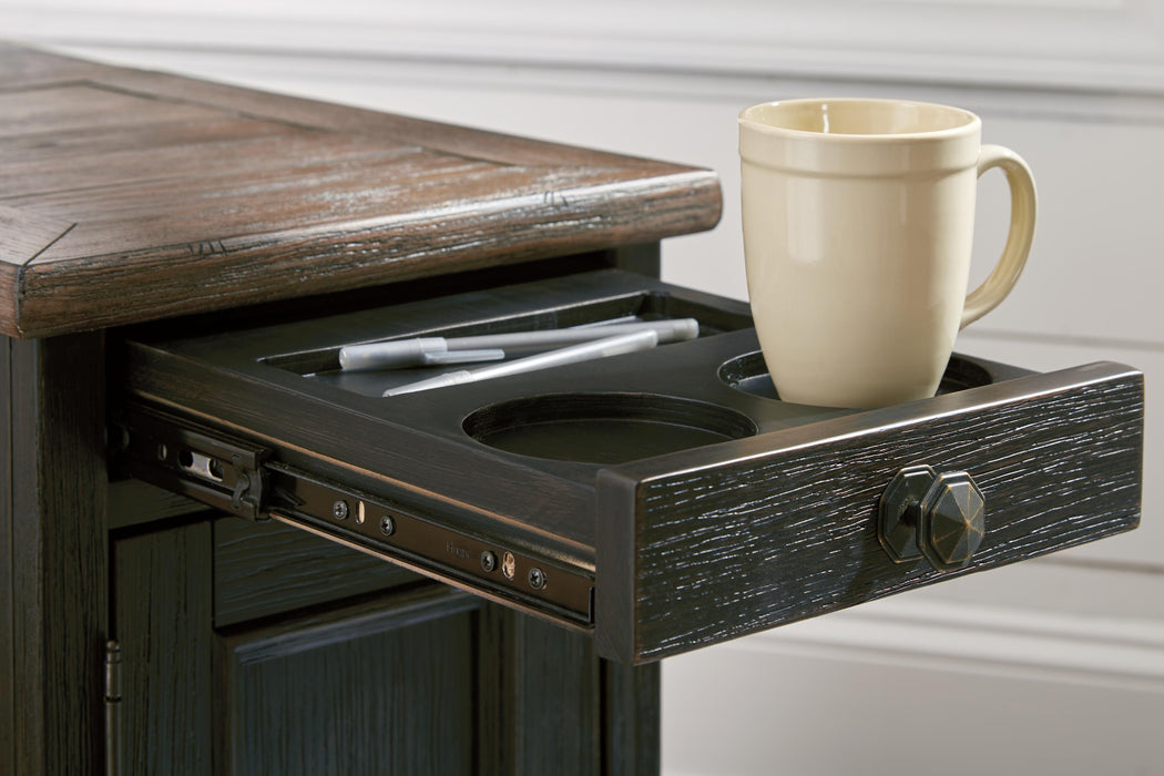 Tyler Creek Table Set - De Avenue Furniture