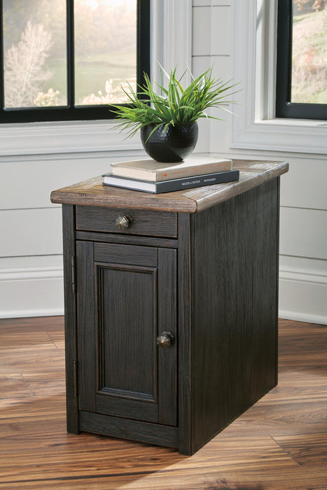 Tyler Creek Table Set - De Avenue Furniture
