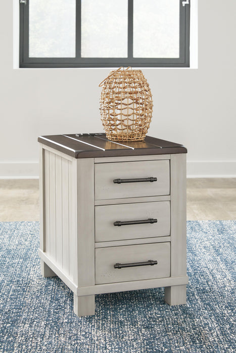 Darborn Chairside End Table - De Avenue Furniture