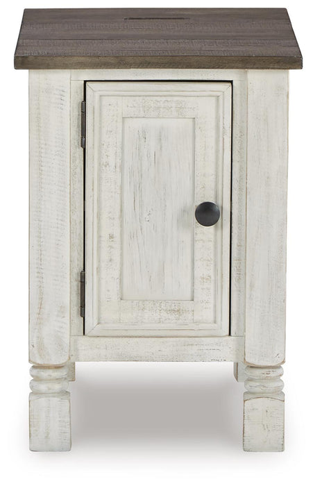 Havalance Chairside End Table - De Avenue Furniture