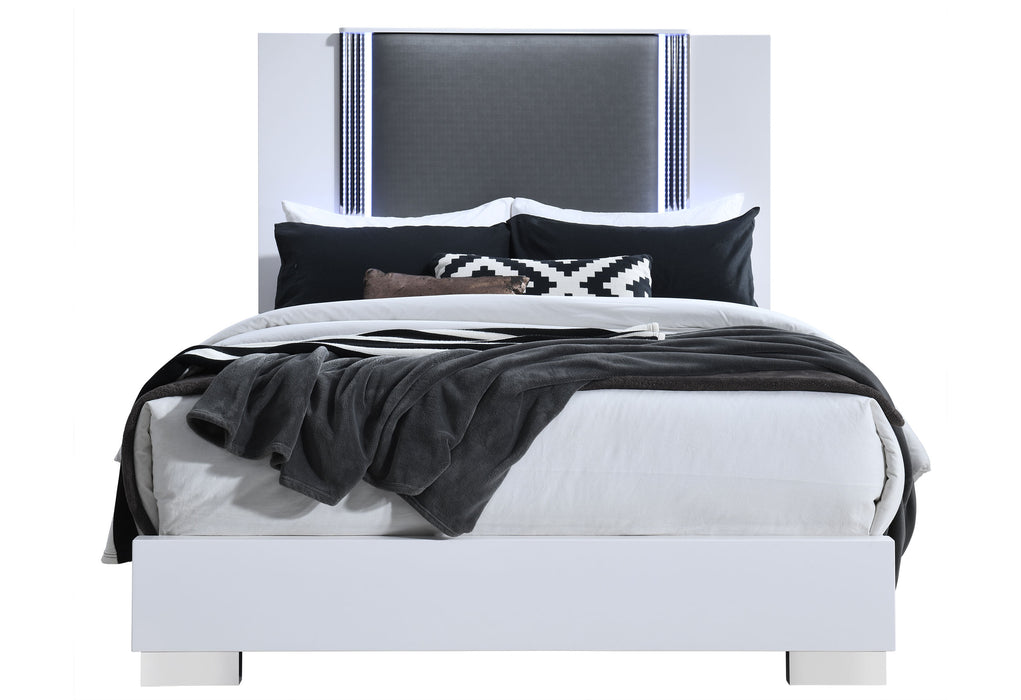 YLIME SMOOTH WHITE DRESSER, MIRROR, NIGHTSTAND - De Avenue Furniture