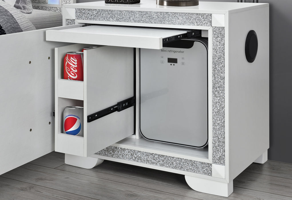 SOLEIL WHITE KING BED GROUP WITH COOLER AND SPEAKER - De Avenue Furniture